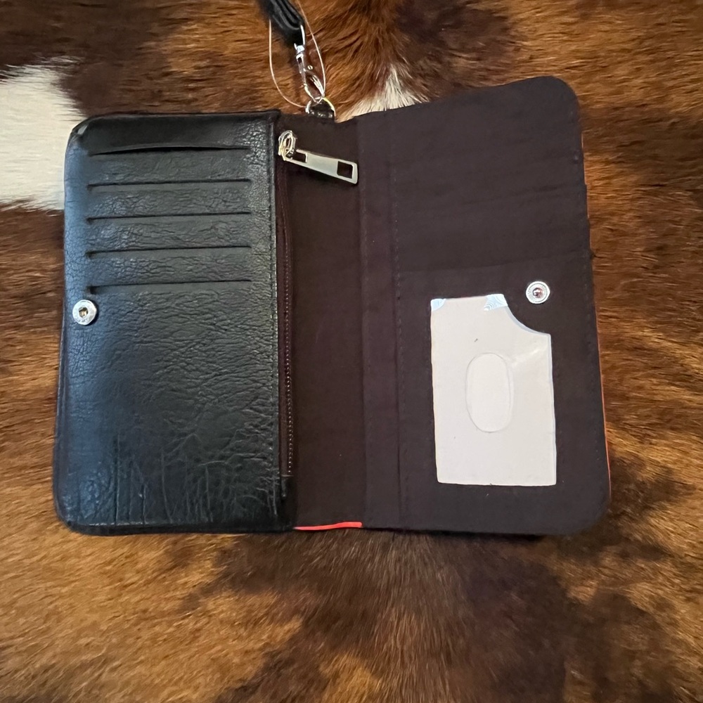 NWT Things2DieFor Les Misérables Wristlet Clutch - Picture 5 of 6